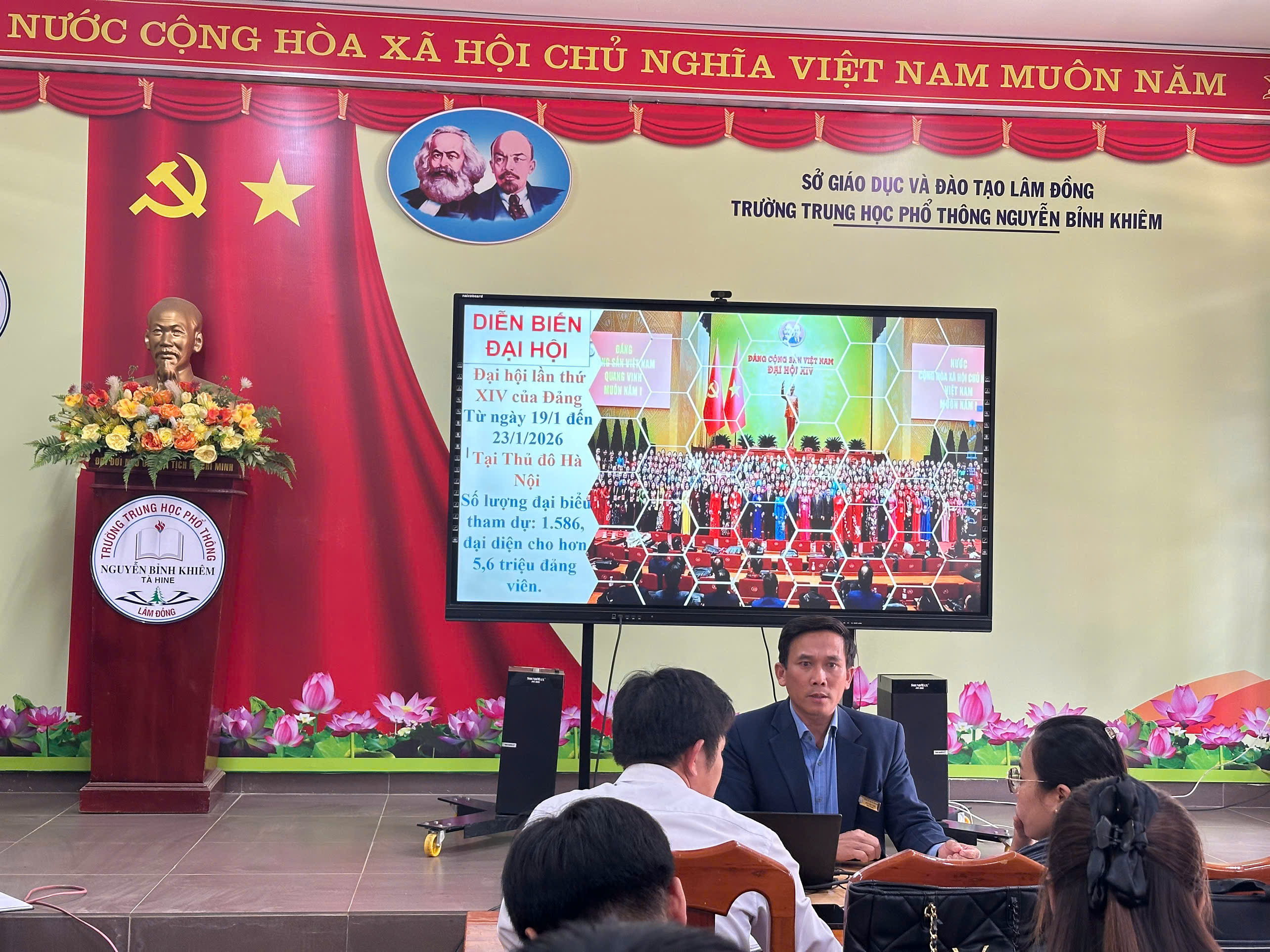 TRƯỜNG THPT NGUYỄN BỈNH KHIÊM - TÀ HINE TỔ CHỨC HỌC TẬP, QUÁN TRIỆT NGHỊ QUYẾT CỦA ĐẢNG