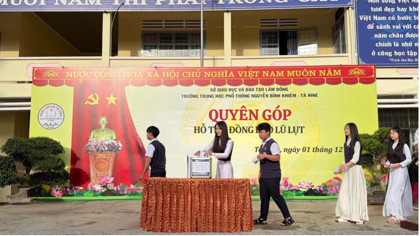 THẦY TRÒ TRƯỜNG THPT NGUYỄN BỈNH KHIÊM – TÀ HINE: HÀNH ĐỘNG NHỎ – NGHĨA TÌNH LỚN