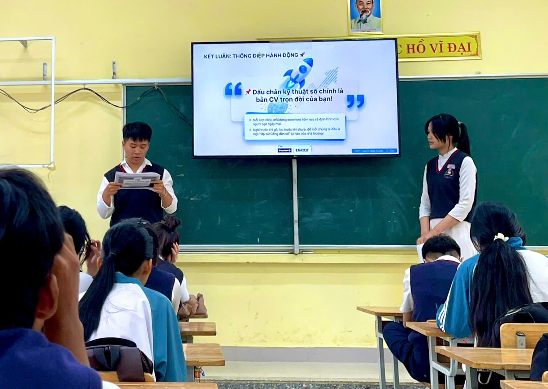 THẦY VÀ TRÒ THPT NGUYỄN BỈNH KHIÊM - TÀ HINE CHỦ ĐỘNG KIẾN TẠO MÔI TRƯỜNG MẠNG AN TOÀN VÀ VĂN MINH