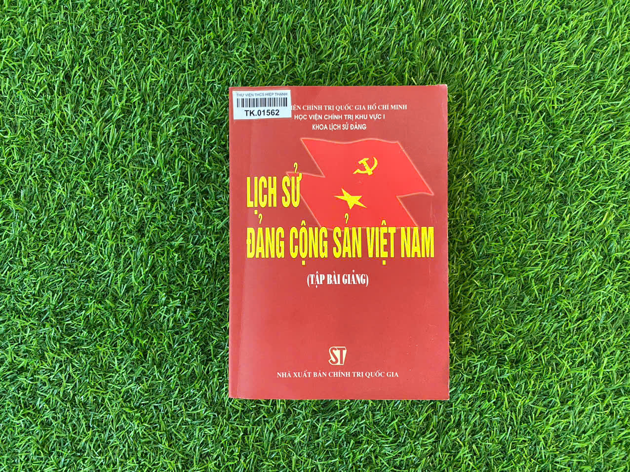 GIỚI THIỆU SÁCH THÁNG 2/2025