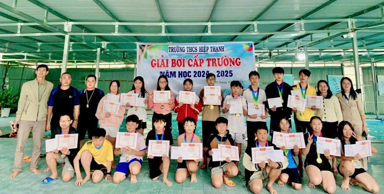 Giải bơi cấp trường năm học 2024-2025