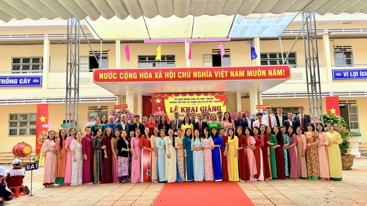 TRƯỜNG TH VÀ THCS HIỆP THẠNH HÂN HOAN ĐÓN CHÀO NĂM HỌC MỚI NĂM HỌC 2026 - 2027